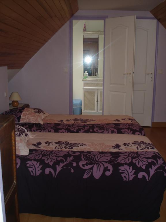Les Gites De Kerroyal Garlan Ruang foto